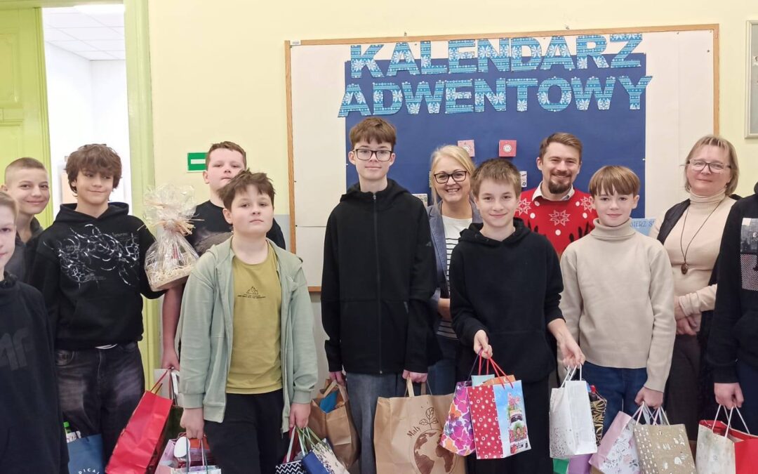 Świąteczna paczka dla Seniora